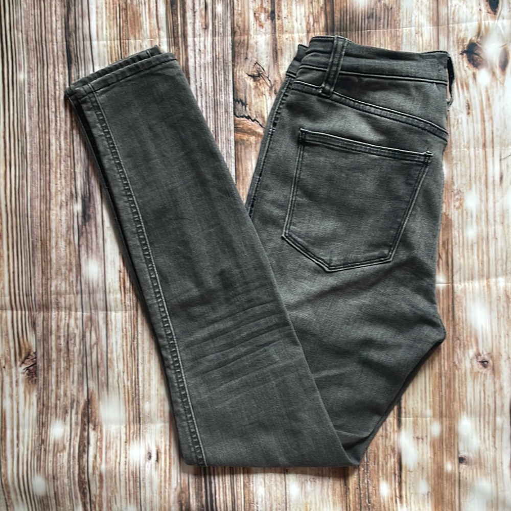 Grey skinny jeans